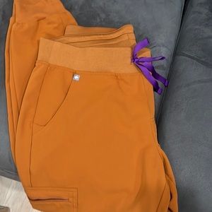 Figs joggers sm tall